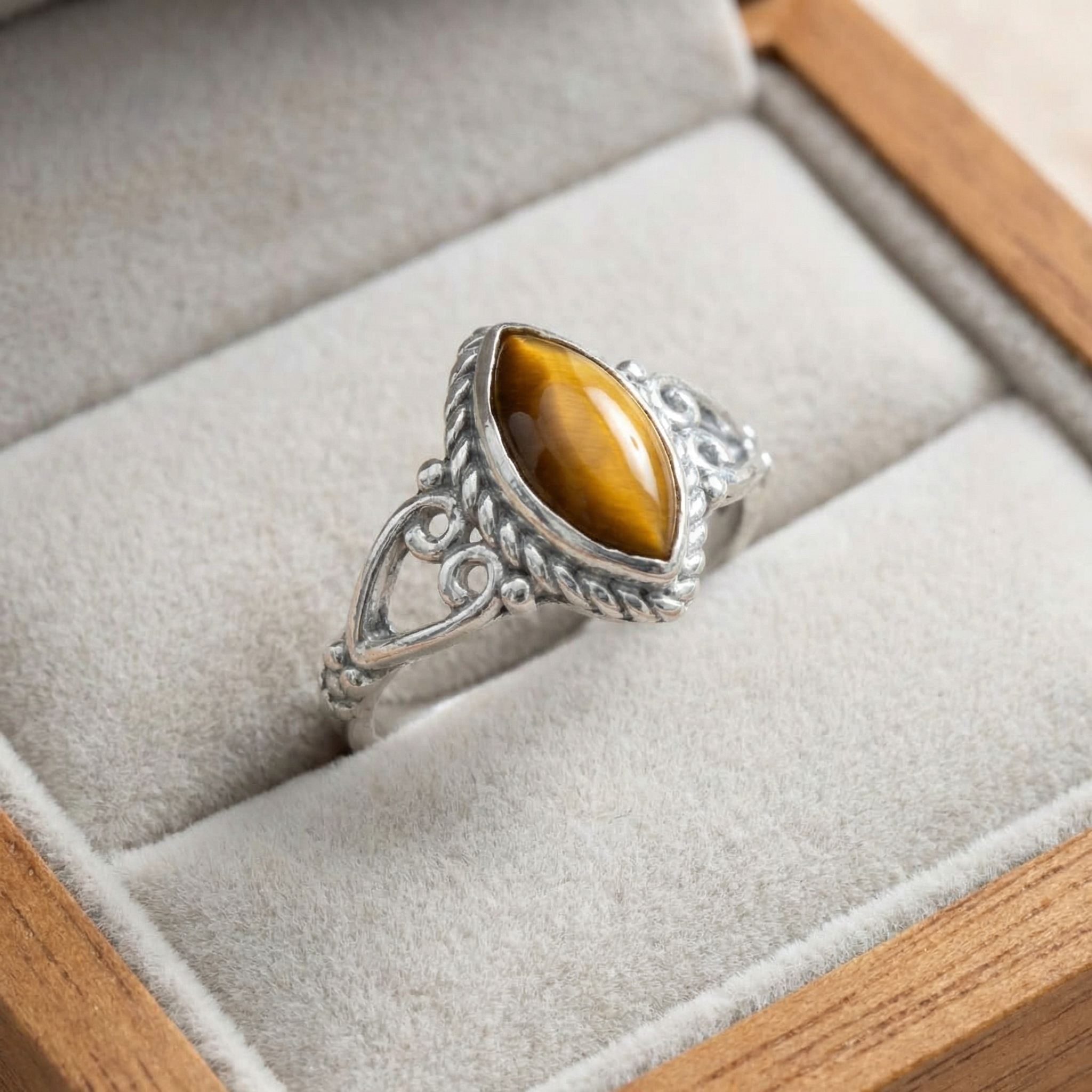 Silver Tiger I Stone Women Ring